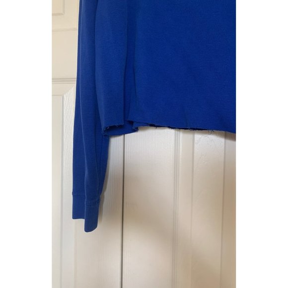 blue pullover - Picture 2 of 5